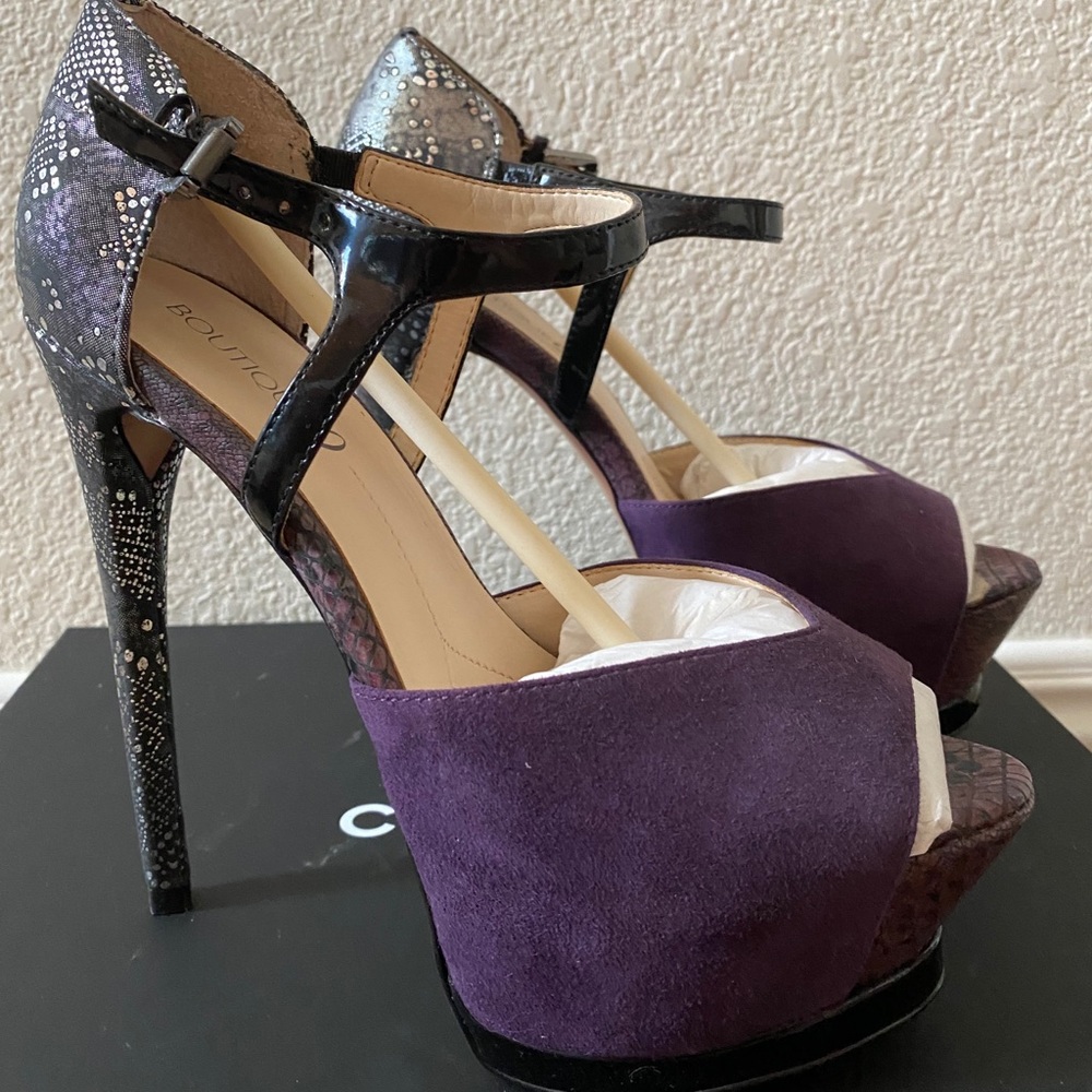 Boutique 9 Purple & Snake print Heels NWOT 6.5